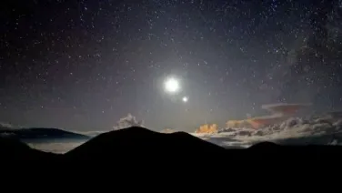 Sale la estrella de Venus